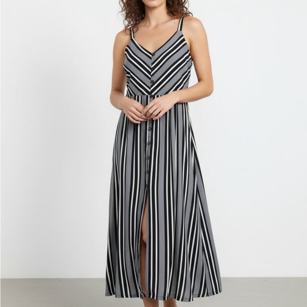 Black and White Striped Button Front Maxi Dress - NWT size XL - Picture 1 of 2